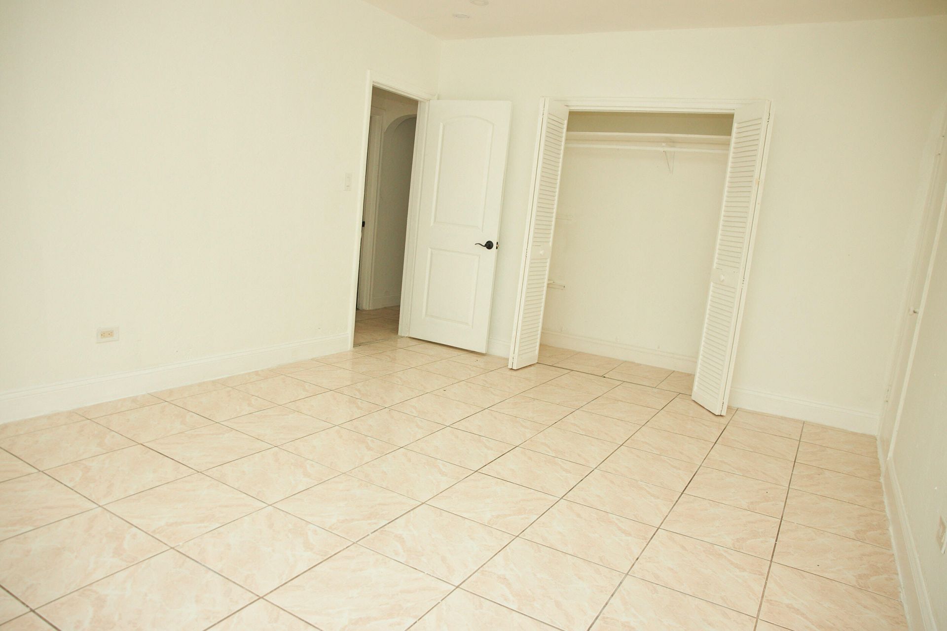 25 NE 43rd Street, Miami, FL 33137 Photo