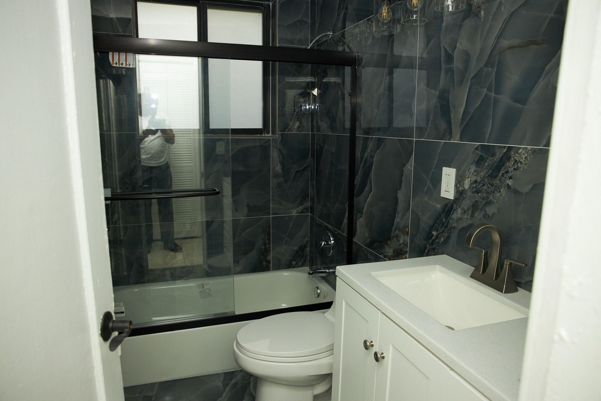 25 NE 43rd Street, Miami, FL 33137 Photo