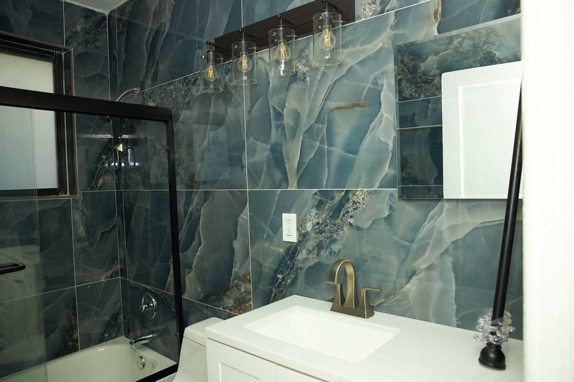 25 NE 43rd Street, Miami, FL 33137 Photo