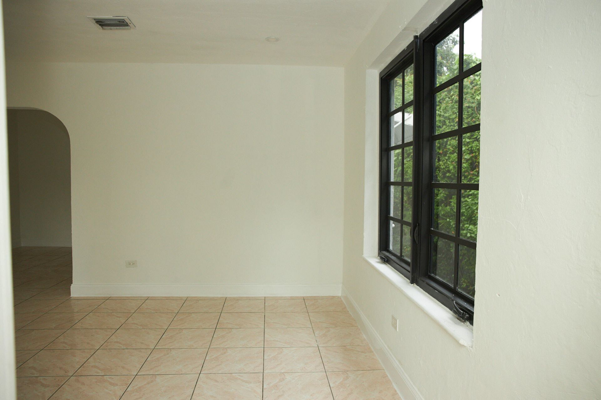25 NE 43rd Street, Miami, FL 33137 Photo