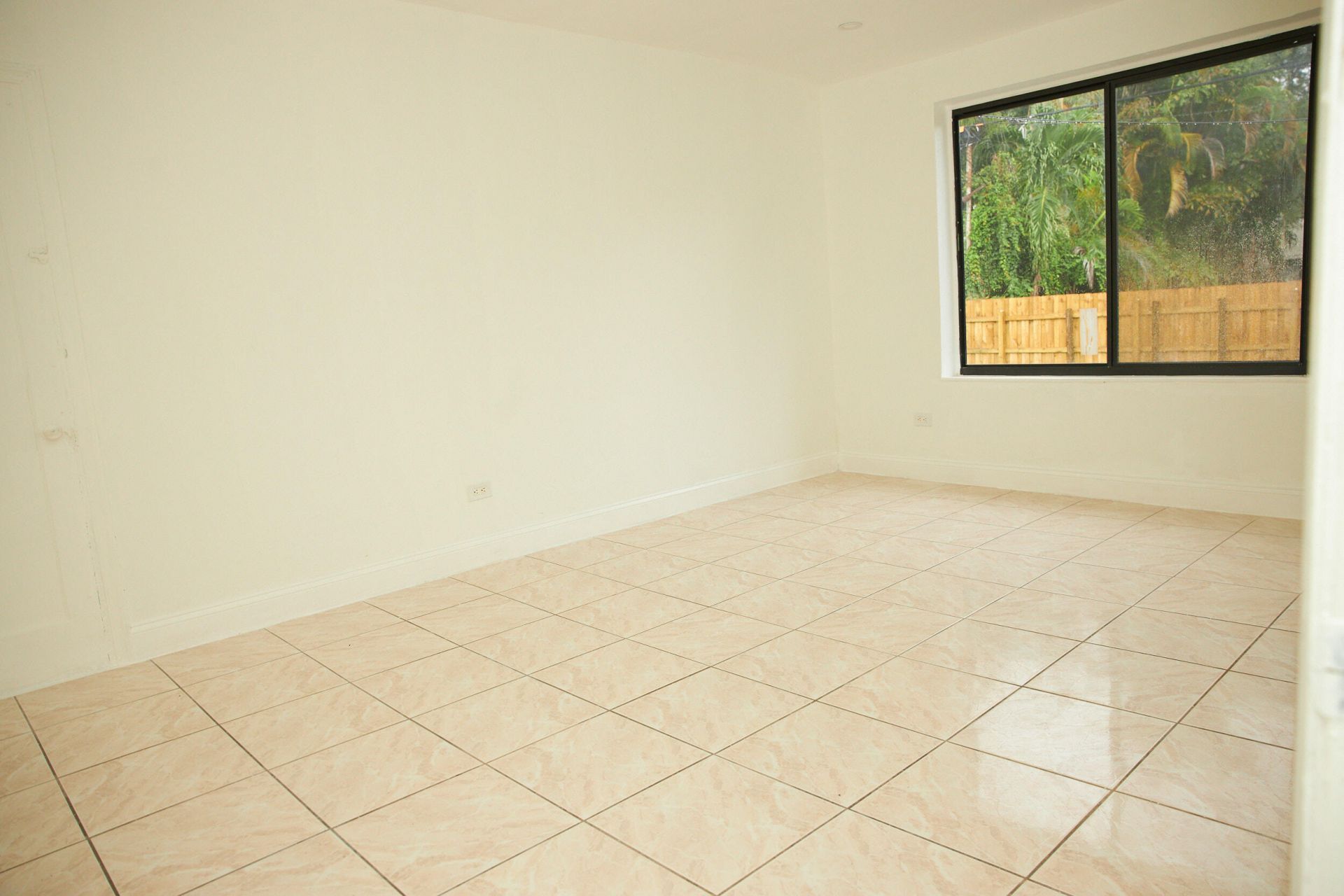 25 NE 43rd Street, Miami, FL 33137 Photo