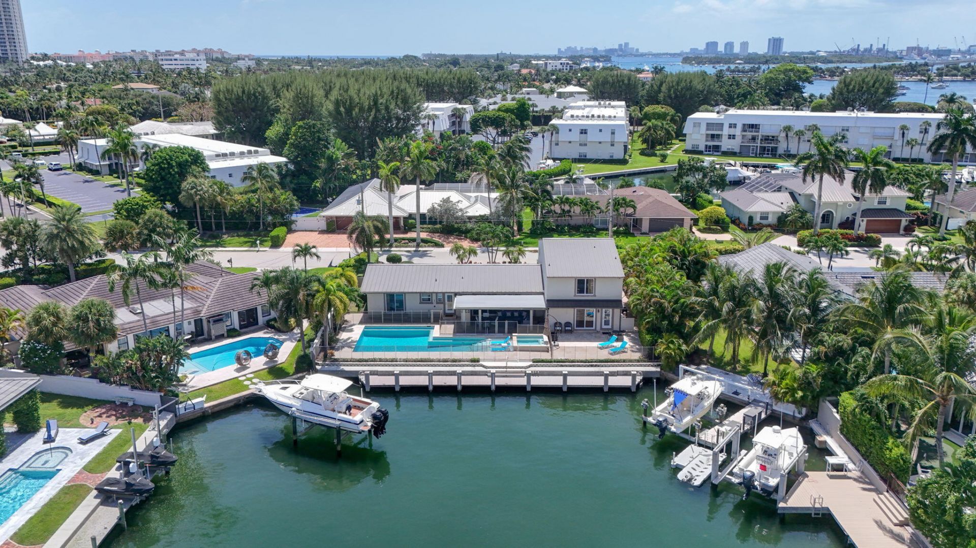 1180 Singer Drive, Riviera Beach, FL 33404 Photo