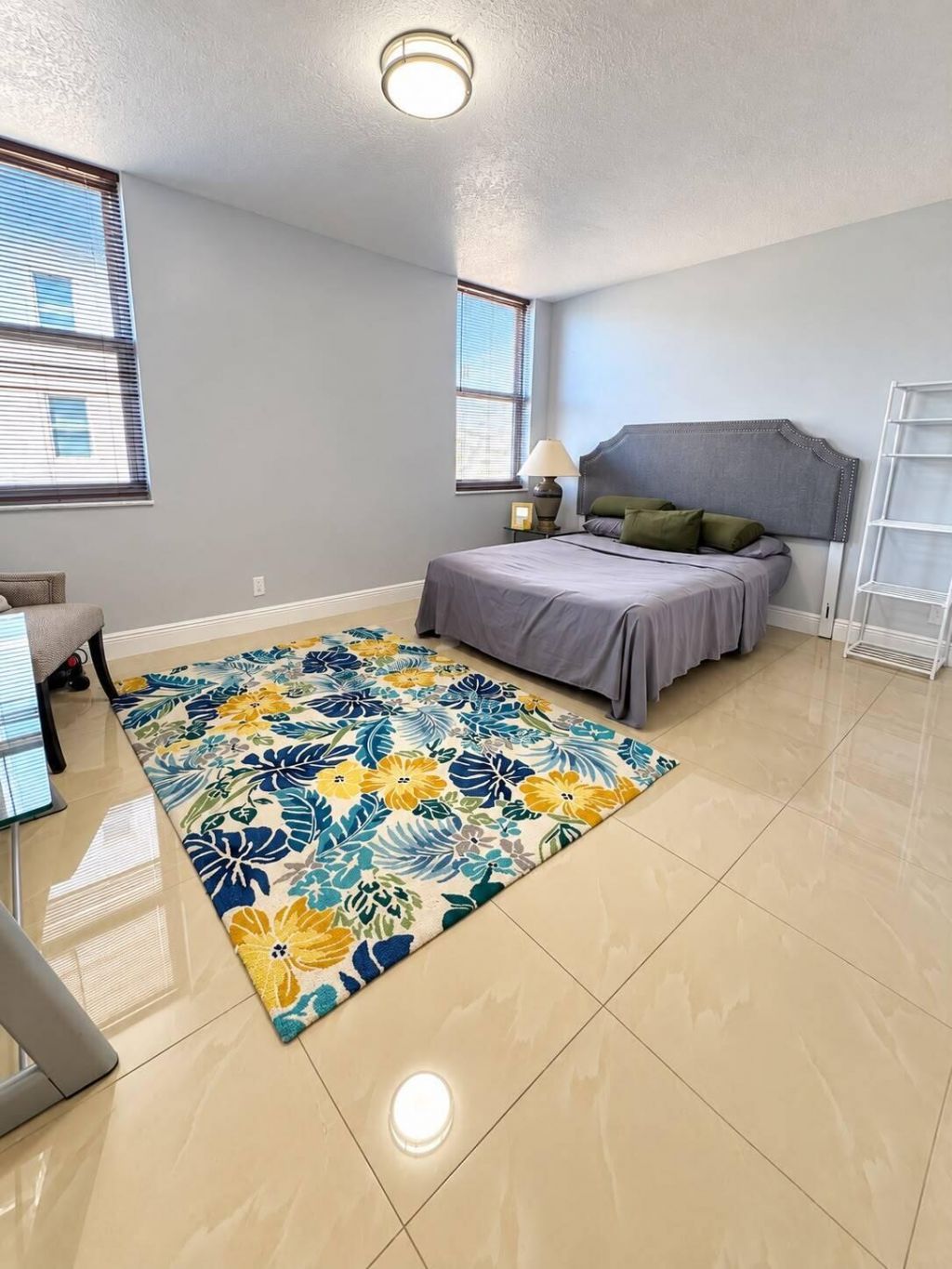 427 Golden Isles Drive, Unit 10D, Hallandale Beach, FL 33009 Photo