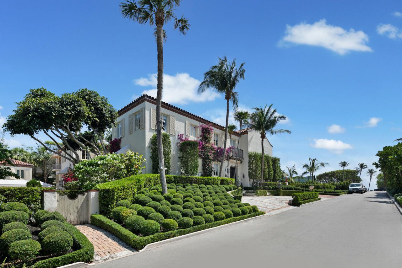 111 Via Del Lago, Palm Beach, FL 33480 Photo