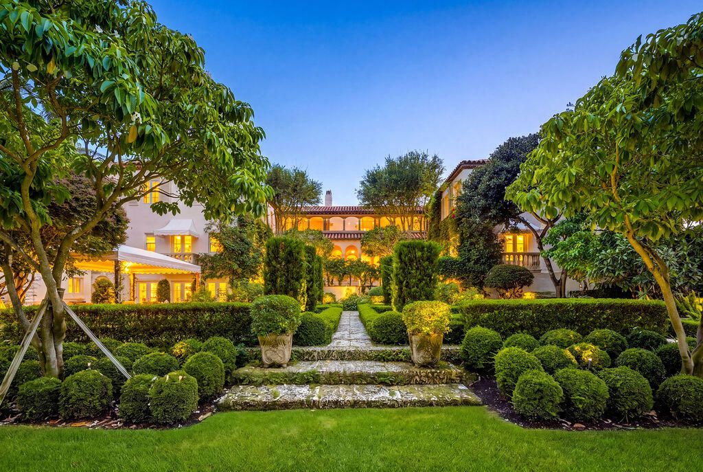 111 Via Del Lago, Palm Beach, FL 33480 Photo