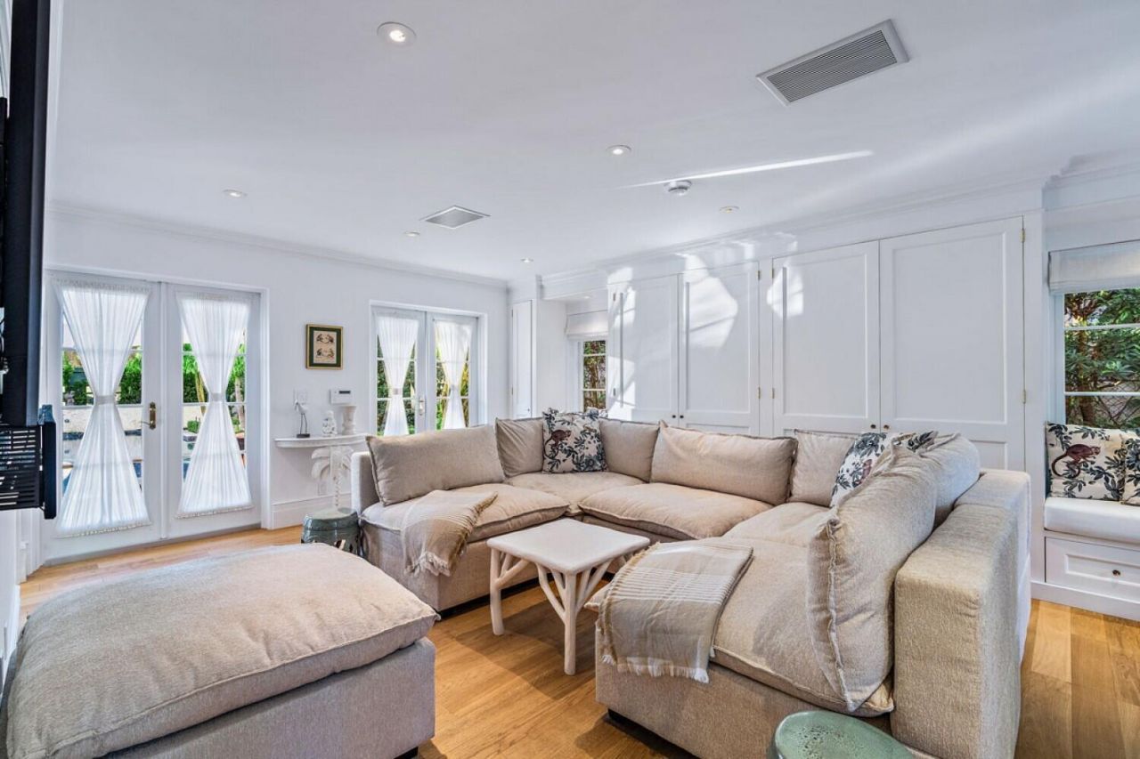 111 Via Del Lago, Palm Beach, FL 33480 Photo