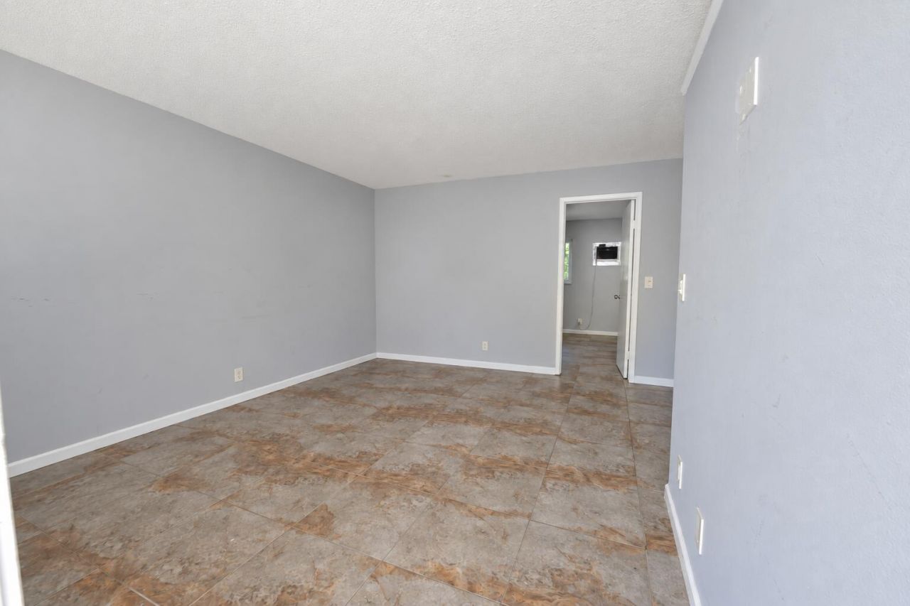 220 Lucerne Avenue, Unit 3, Lake Worth Beach, FL 33460 Photo