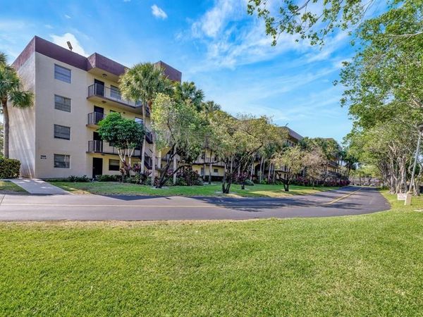 3301 NW 47TH Terrace, Unit 403, Lauderdale Lakes, FL 33319