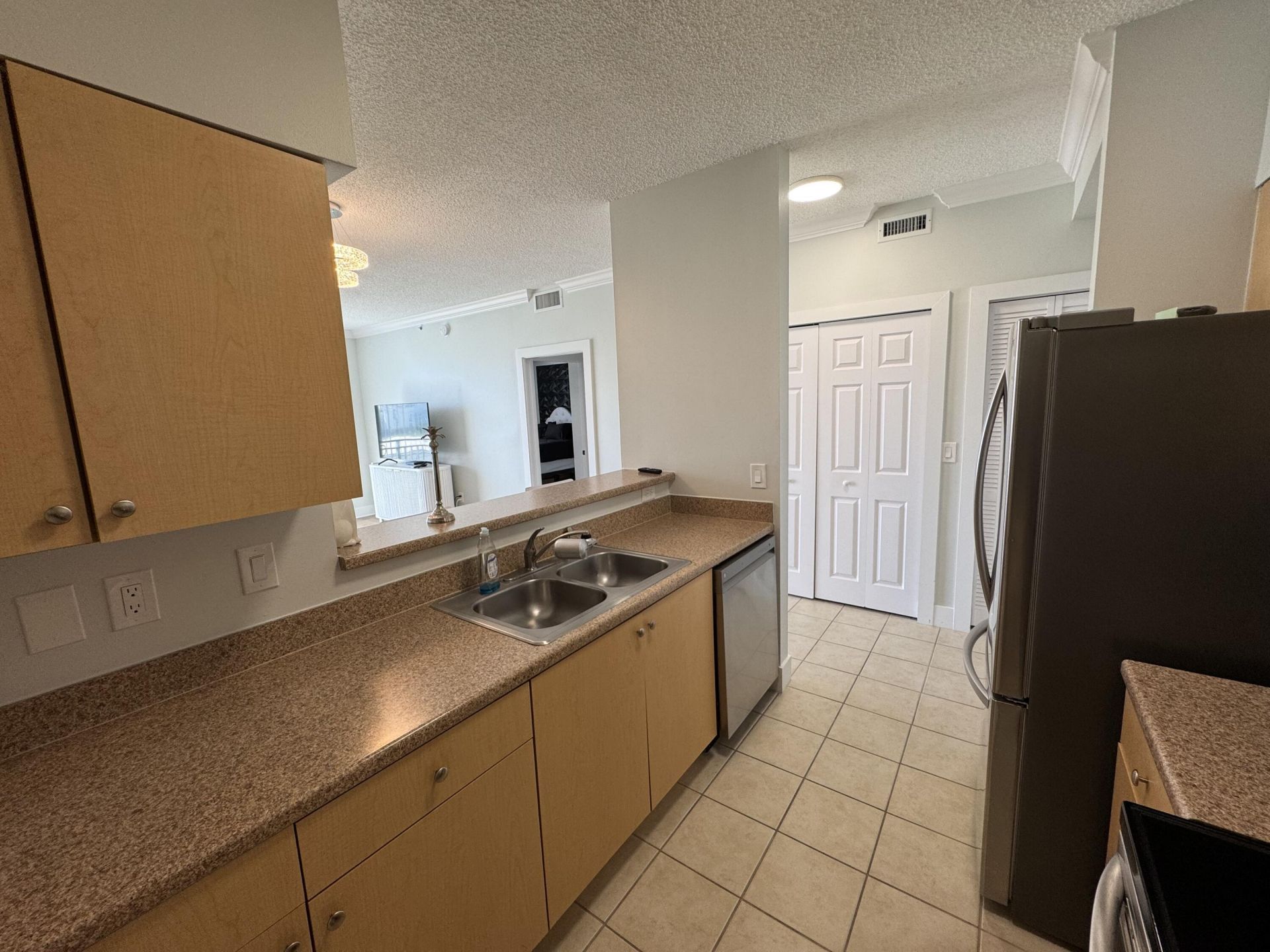 616 Clearwater Park Road, Unit 805, West Palm Beach, FL 33401 Photo