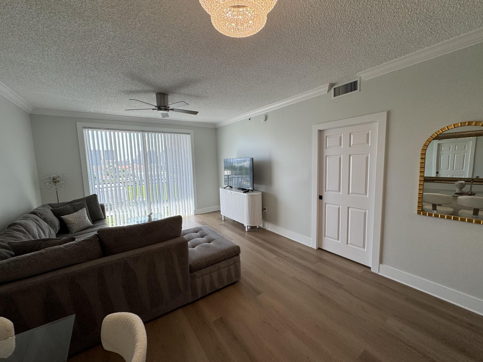 616 Clearwater Park Road, Unit 805, West Palm Beach, FL 33401 Photo