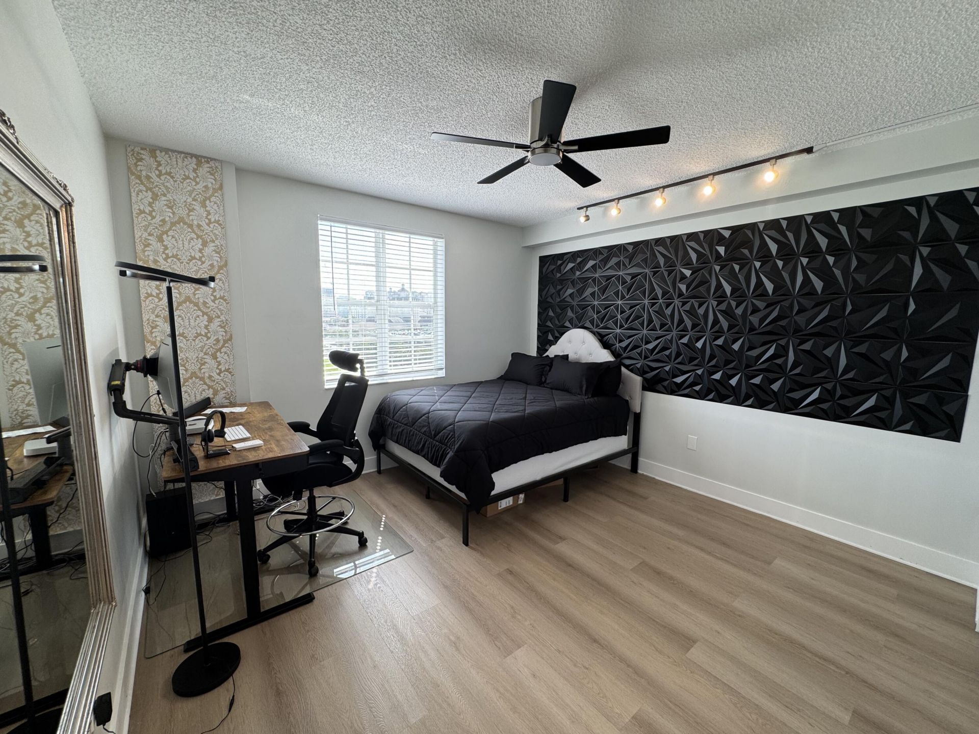 616 Clearwater Park Road, Unit 805, West Palm Beach, FL 33401 Photo