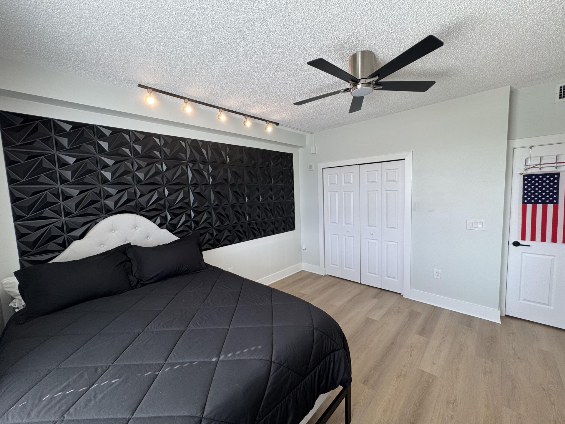 616 Clearwater Park Road, Unit 805, West Palm Beach, FL 33401 Photo