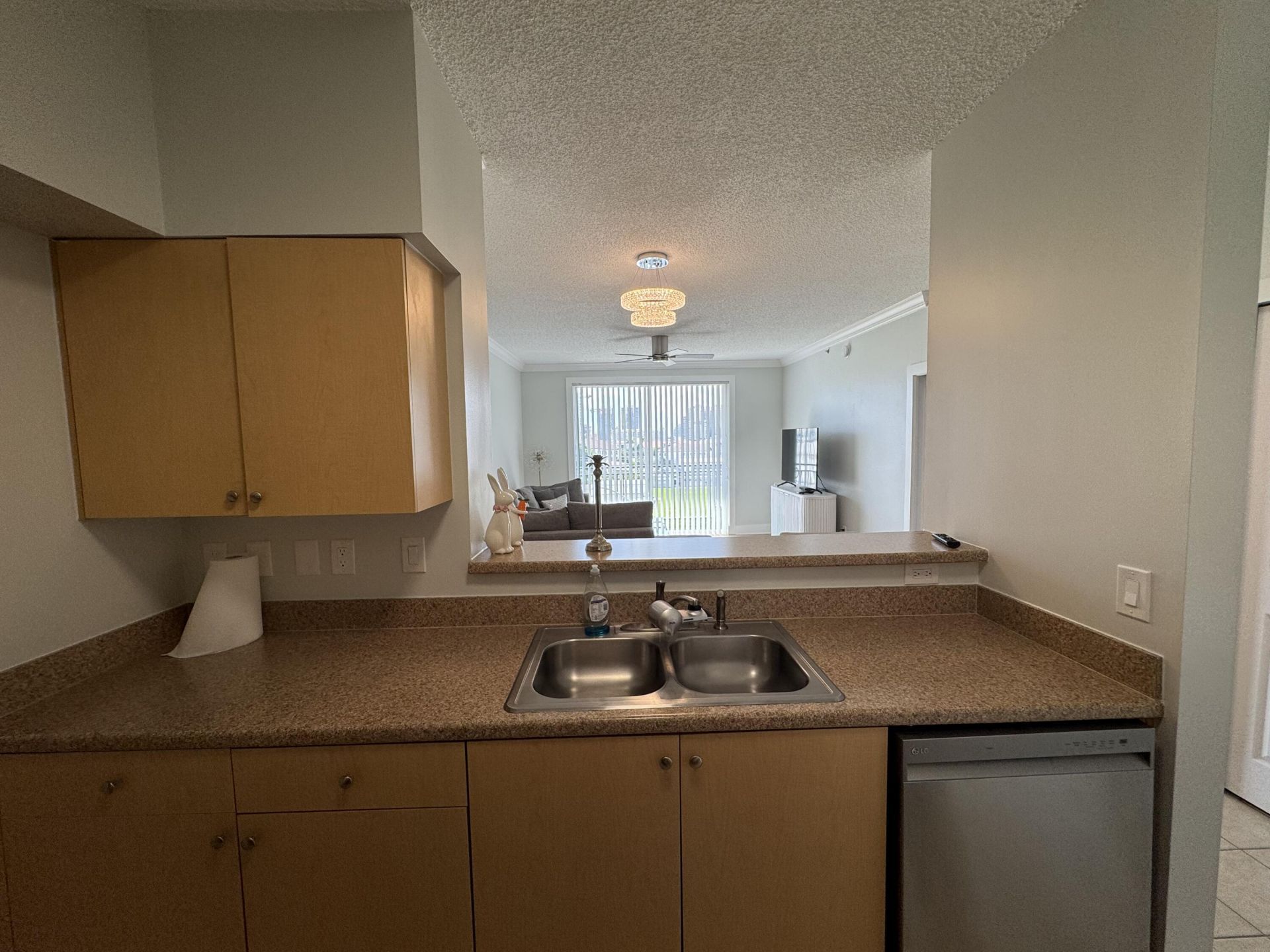 616 Clearwater Park Road, Unit 805, West Palm Beach, FL 33401 Photo
