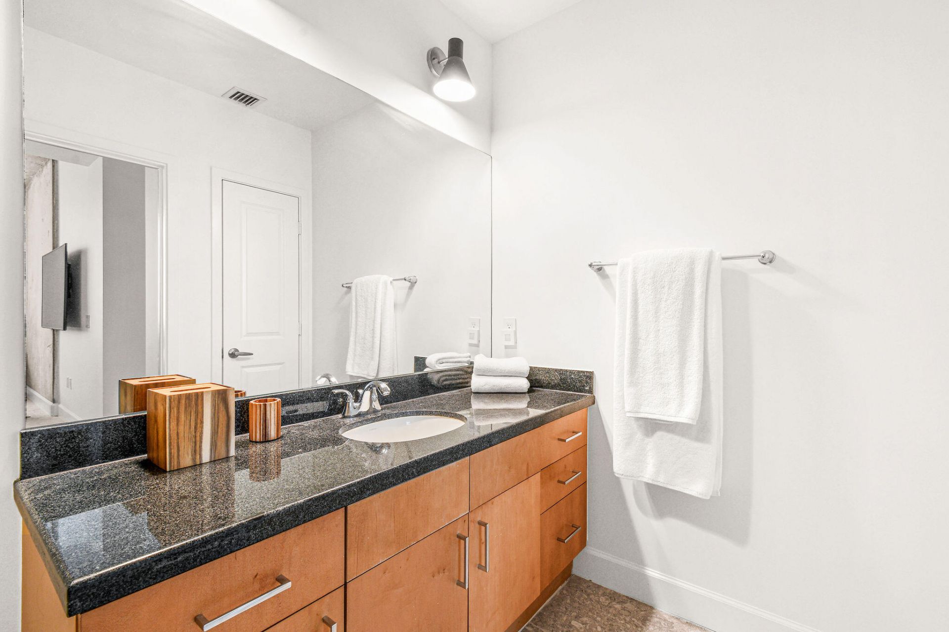 300 S Australian Avenue, Unit 1512, West Palm Beach, FL 33401 Photo