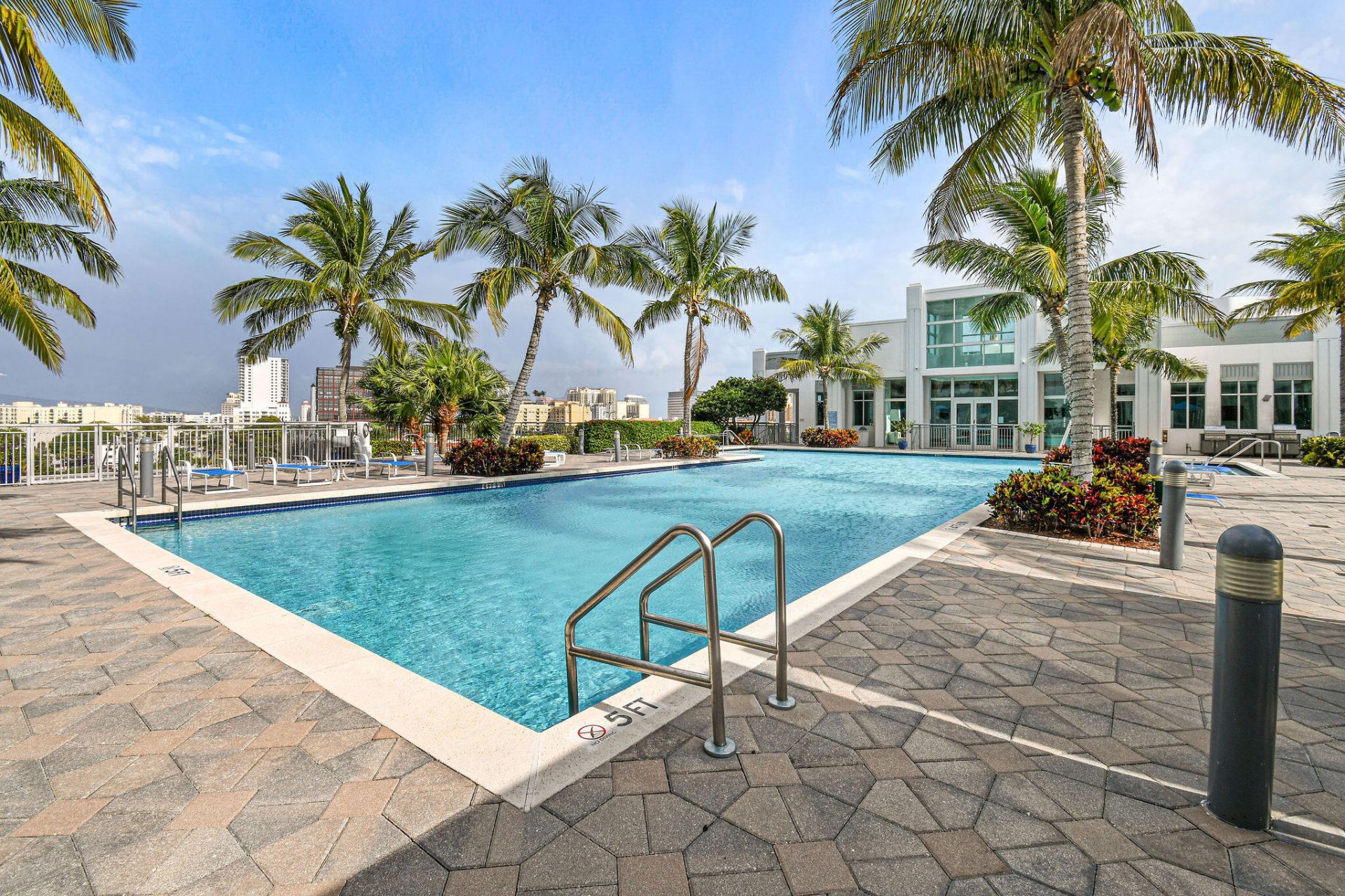 300 S Australian Avenue, Unit 1512, West Palm Beach, FL 33401 Photo