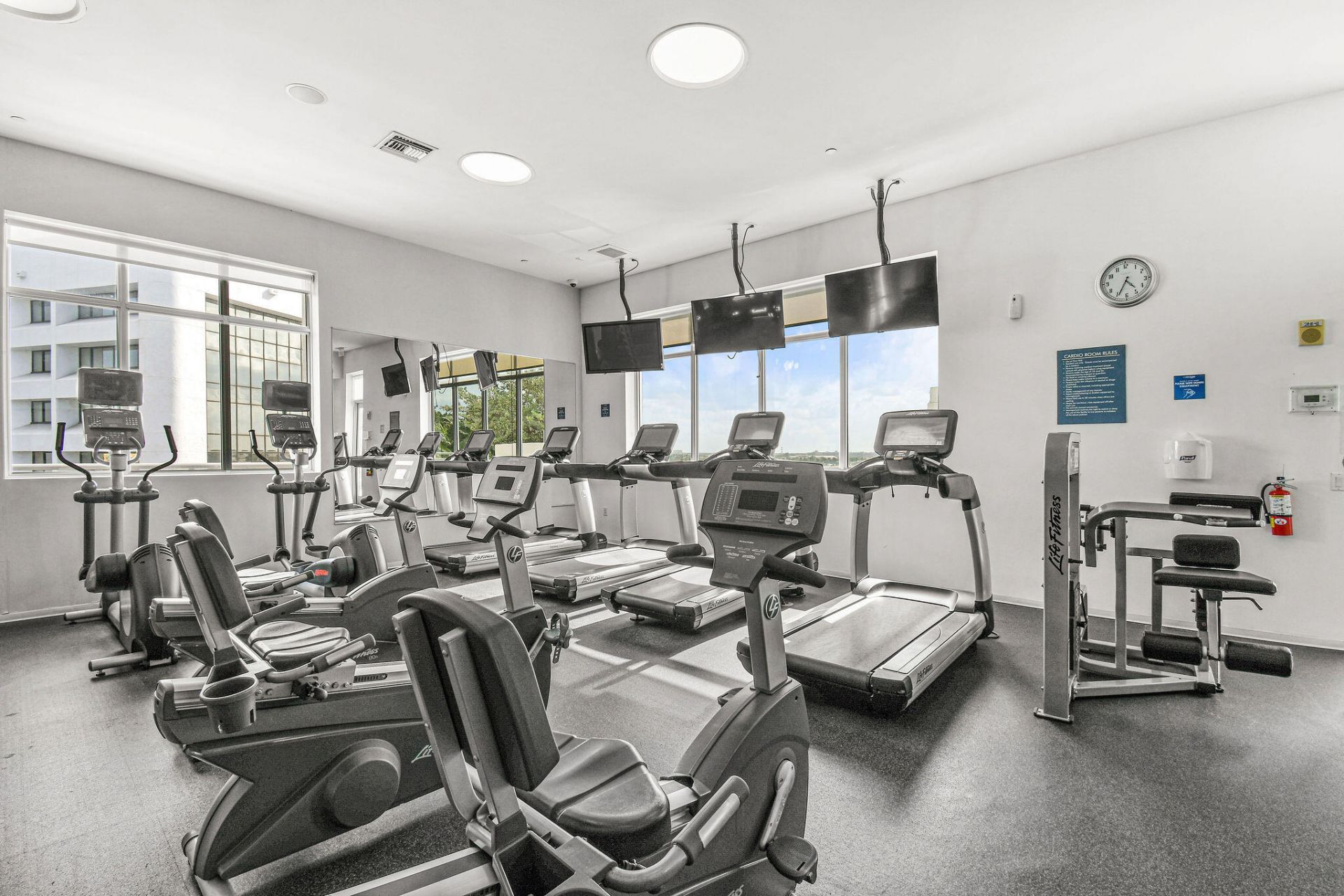 300 S Australian Avenue, Unit 1512, West Palm Beach, FL 33401 Photo