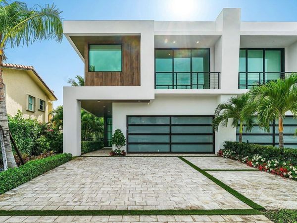 326 NE Wavecrest Way, Boca Raton, FL 33432