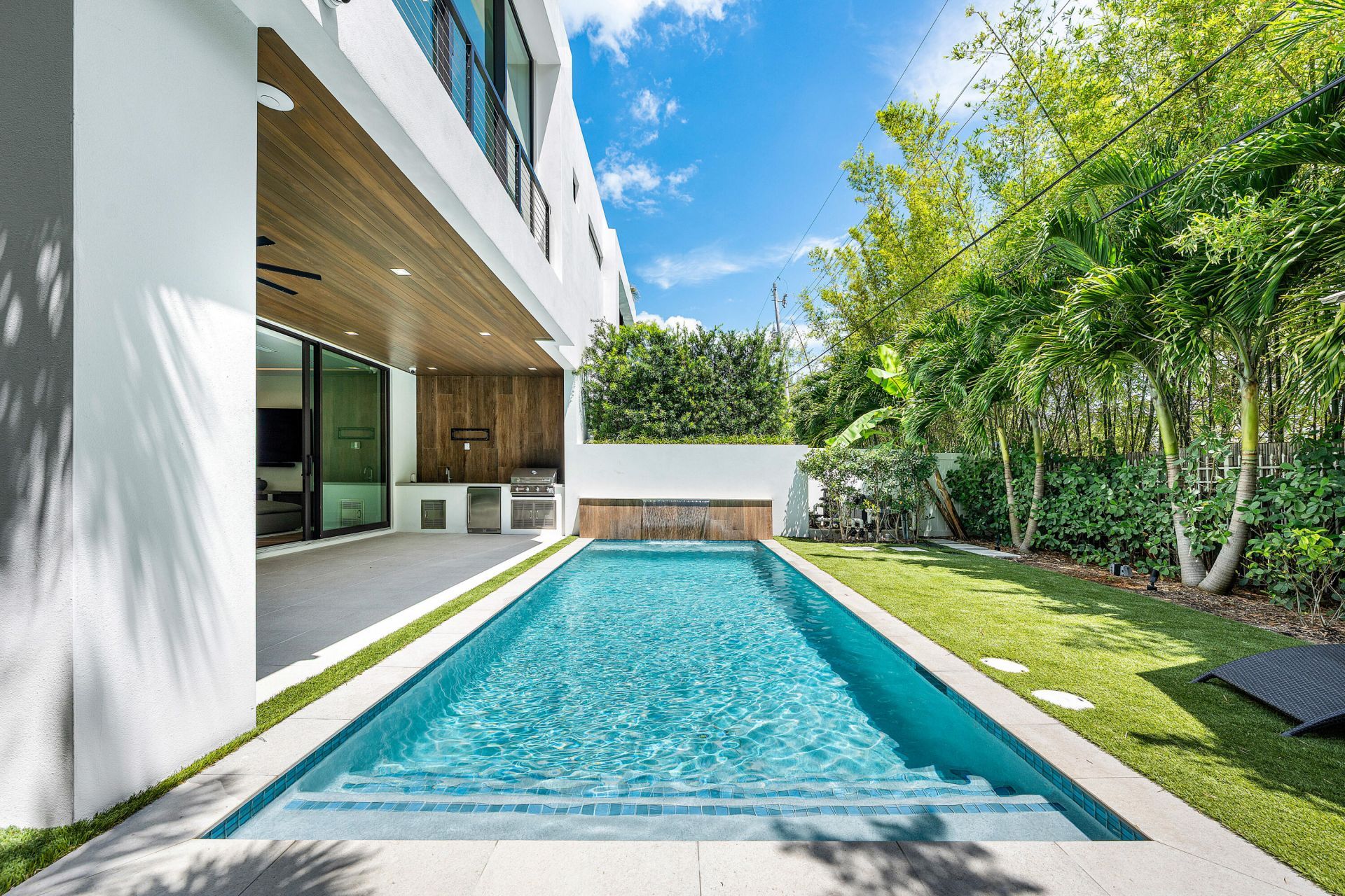 326 NE Wavecrest Way, Boca Raton, FL 33432 Photo