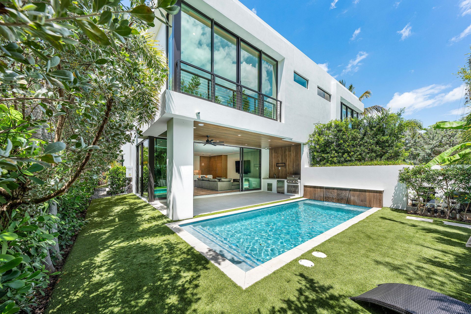 326 NE Wavecrest Way, Boca Raton, FL 33432 Photo