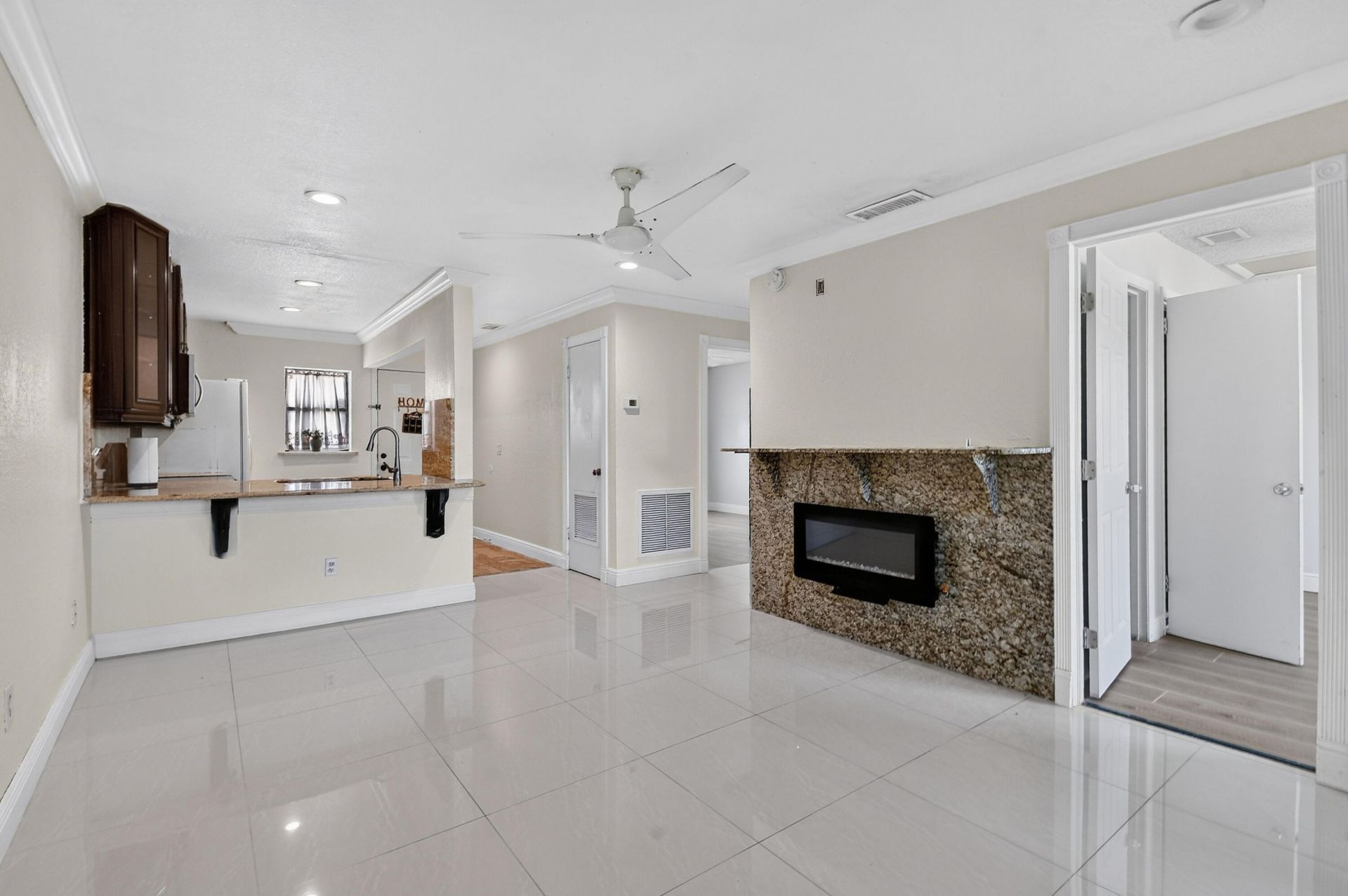617 Ixoria Avenue, Unit 23, Fort Pierce, FL 34982 Photo