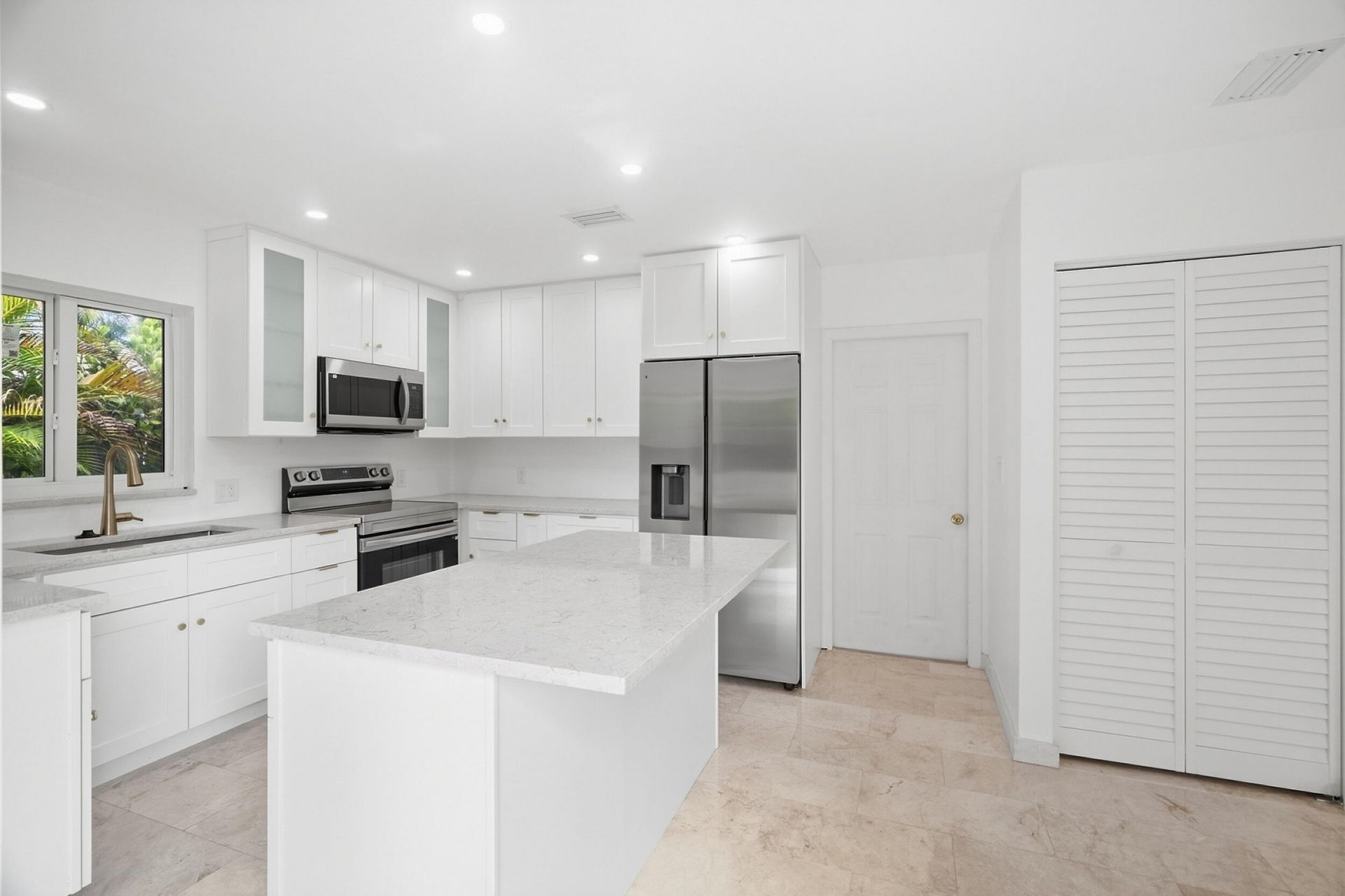 235 NW 3rd Court, Boca Raton, FL 33432 Photo