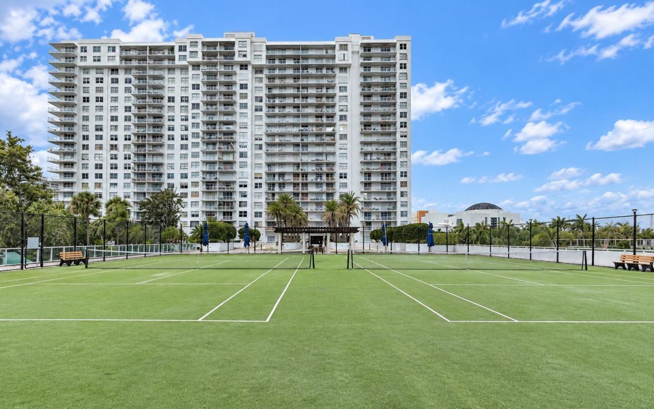 2851 NE 183rd Street, Unit 914e, Aventura, FL 33160 Photo