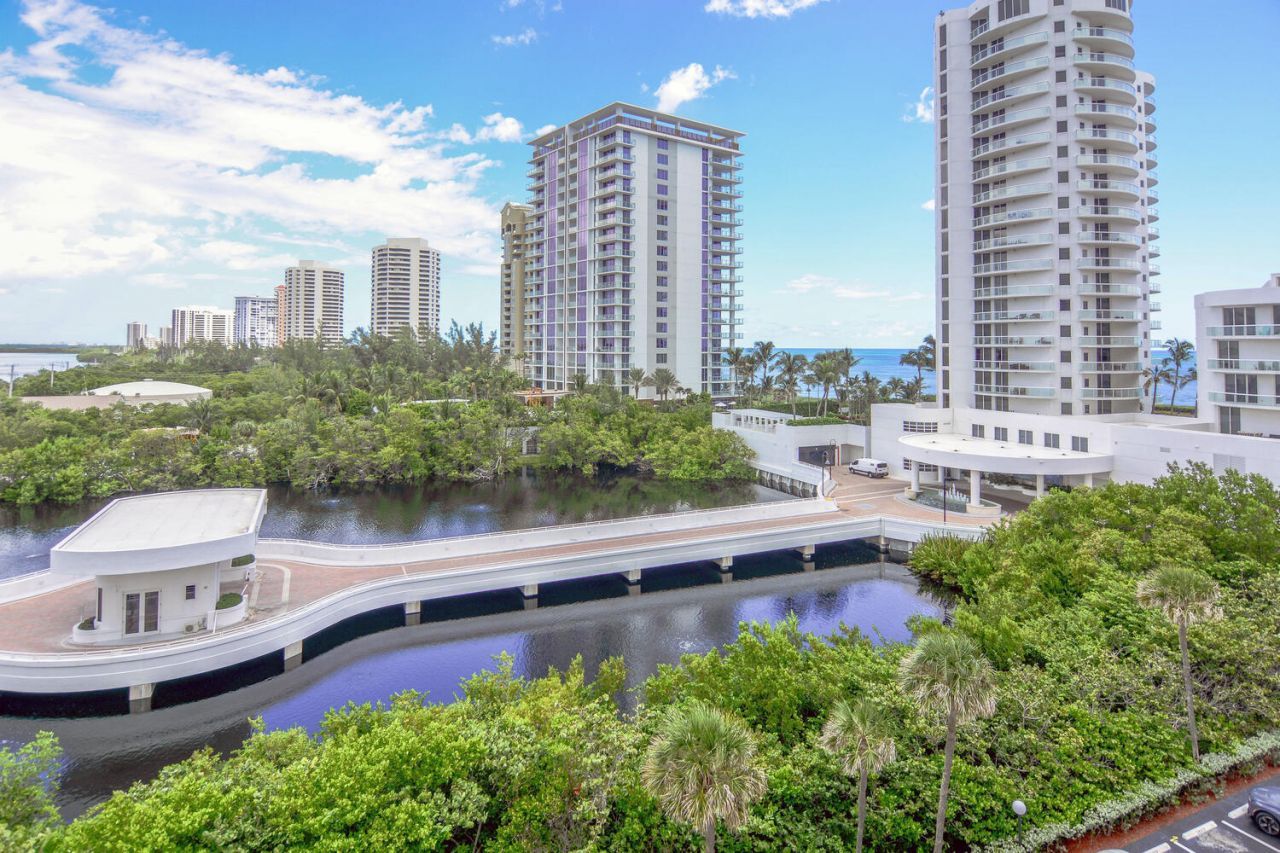 4200 N Ocean Drive, Unit 2-605, Singer Island, FL 33404 Photo