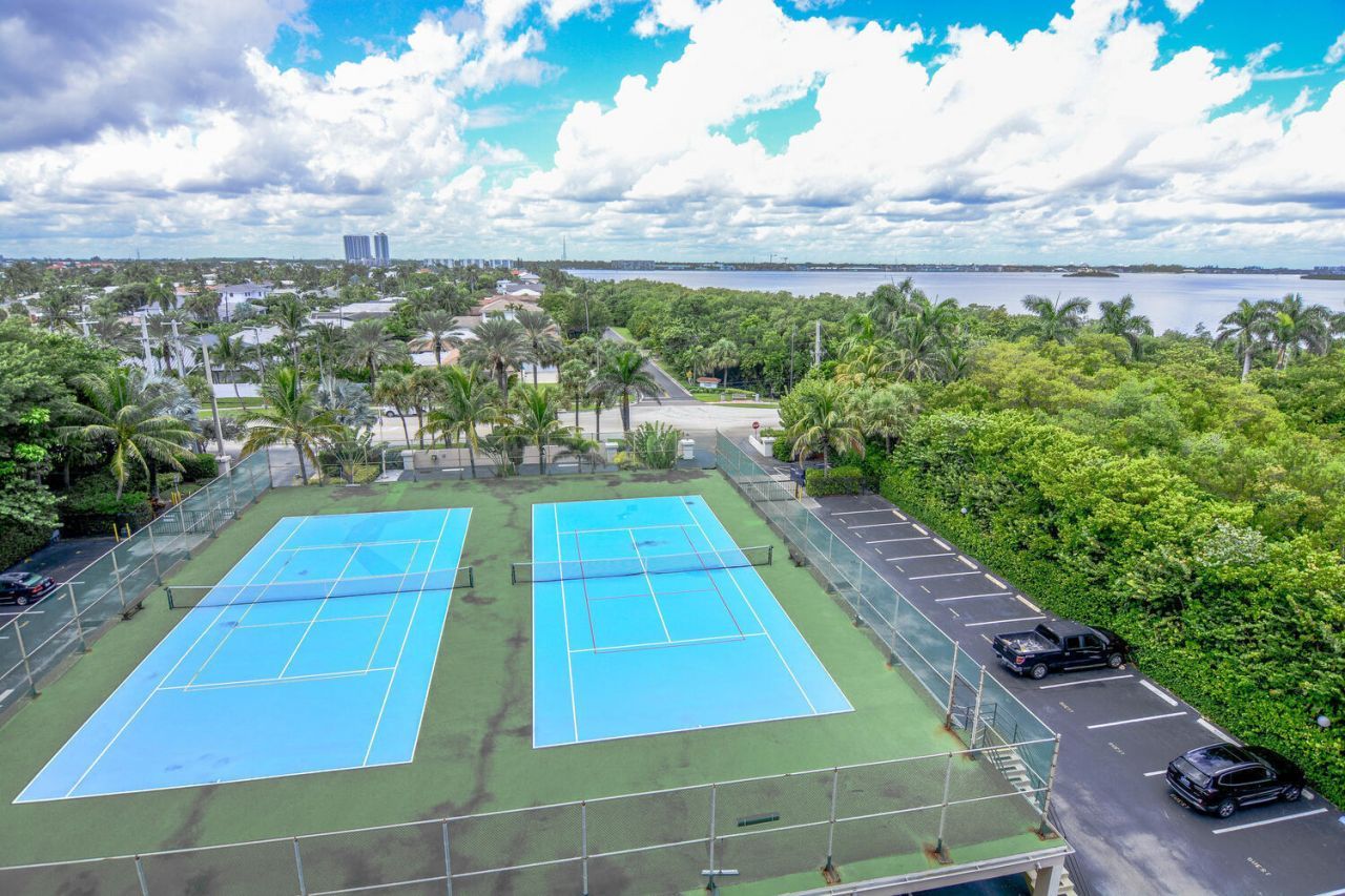 4200 N Ocean Drive, Unit 2-605, Singer Island, FL 33404 Photo