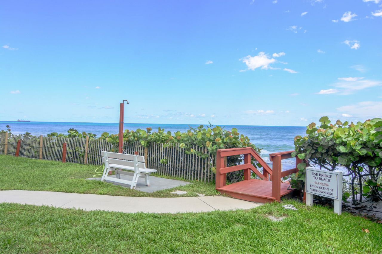 4200 N Ocean Drive, Unit 2-605, Singer Island, FL 33404 Photo