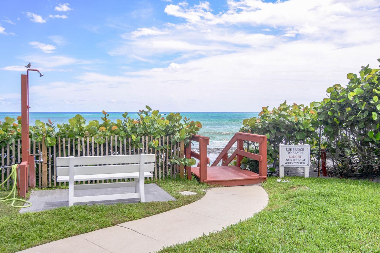 4200 N Ocean Drive, Unit 2-605, Singer Island, FL 33404 Photo