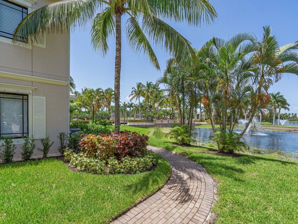 2810 Grande Parkway, Unit 107, Palm Beach Gardens, FL 33410