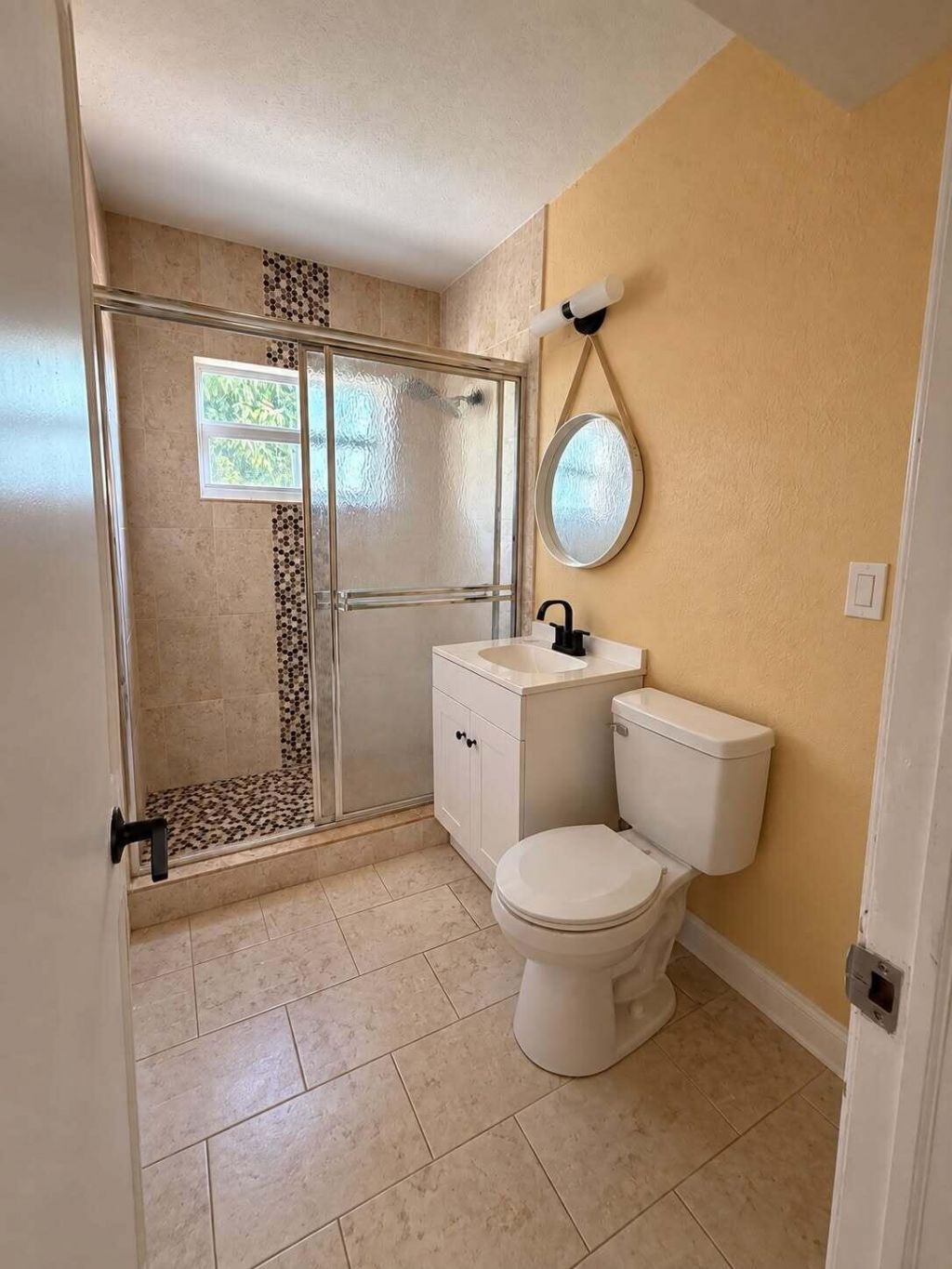 175 E 24th Street, Riviera Beach, FL 33404 Photo