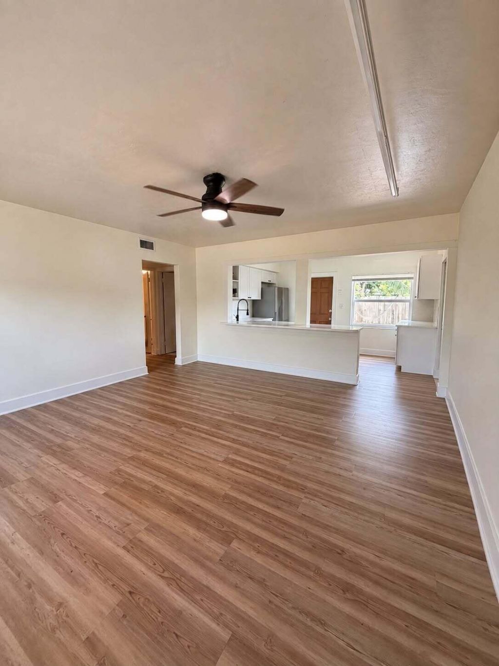 175 E 24th Street, Riviera Beach, FL 33404 Photo