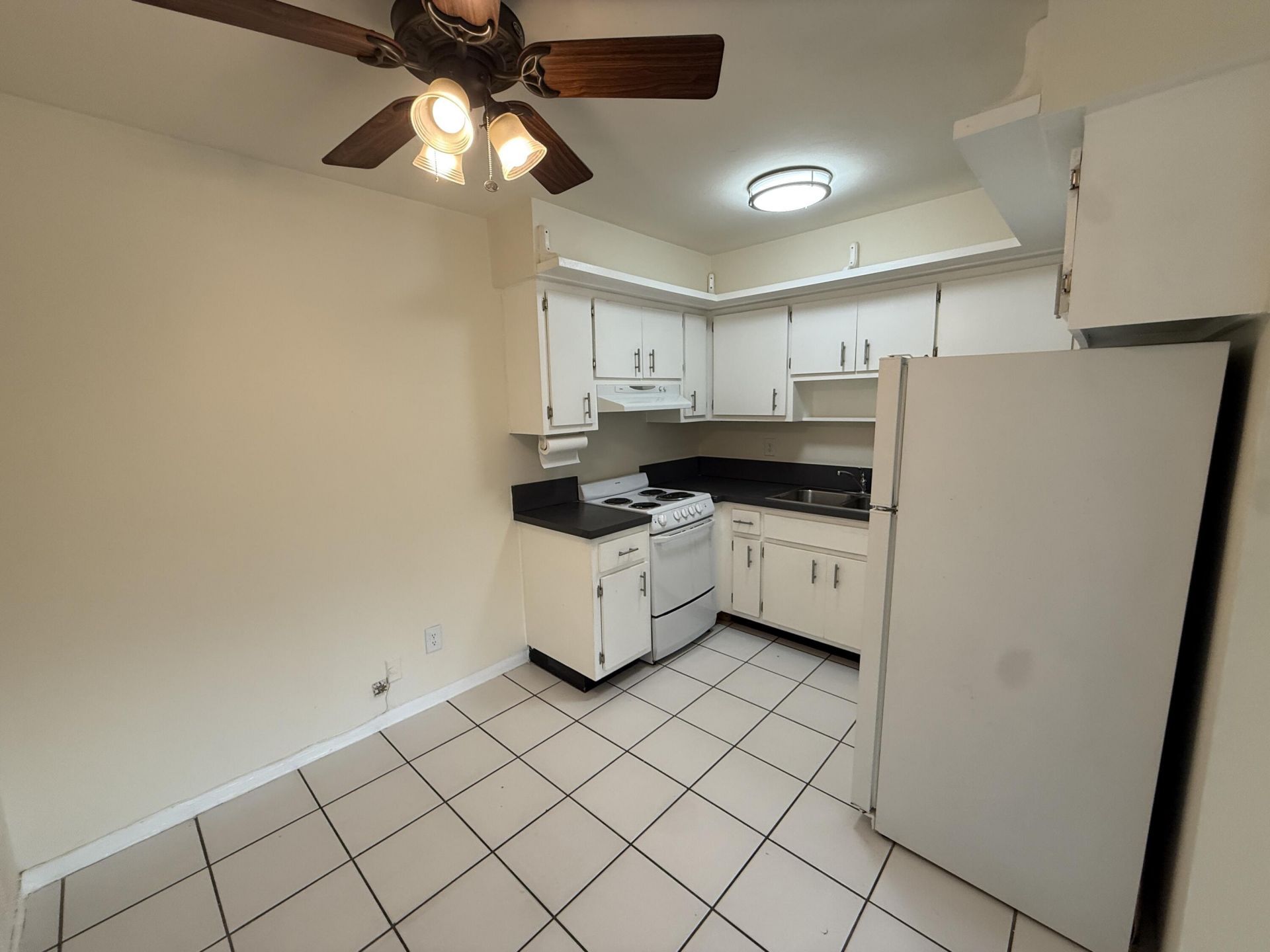 909 SE 14th Court, Unit 2, Fort Lauderdale, FL 33316 Photo