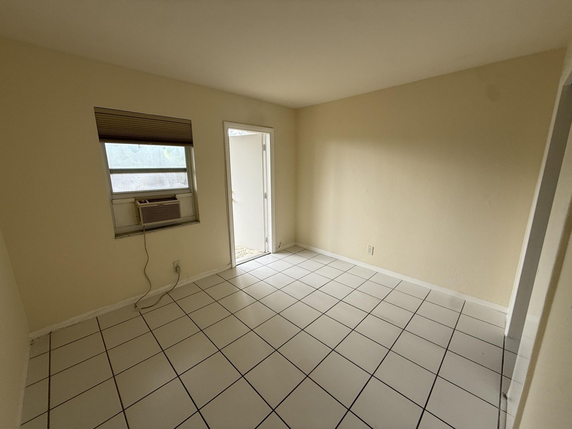 909 SE 14th Court, Unit 2, Fort Lauderdale, FL 33316 Photo