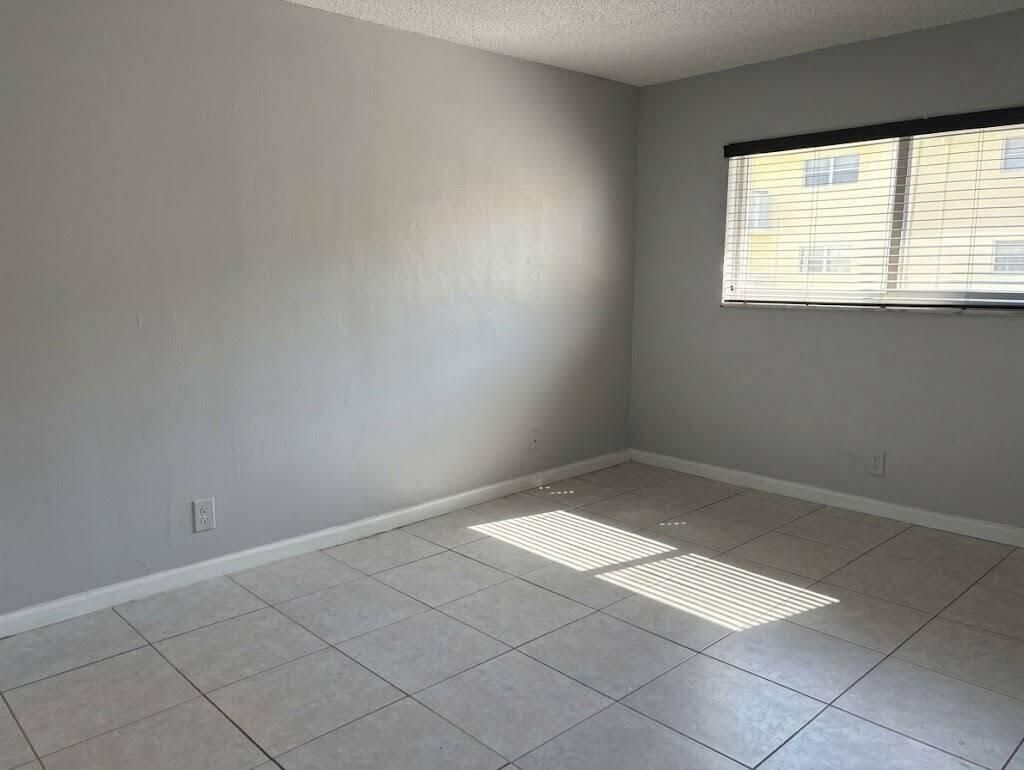 5829 NW 17th Place, Unit 3, Sunrise, FL 33313 Photo