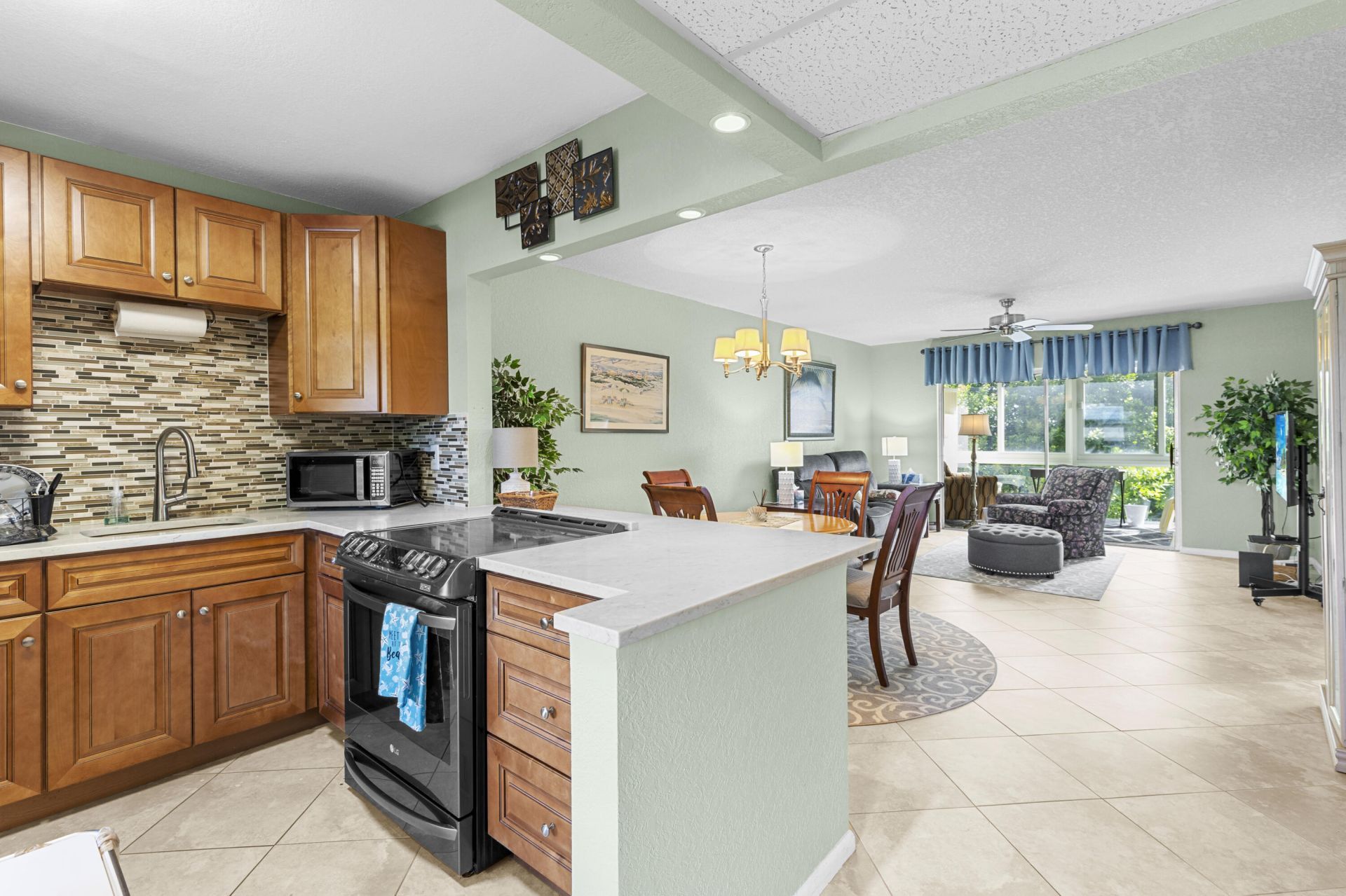 7797 Golf Cir Drive, Unit 303, Margate, FL 33063 Photo