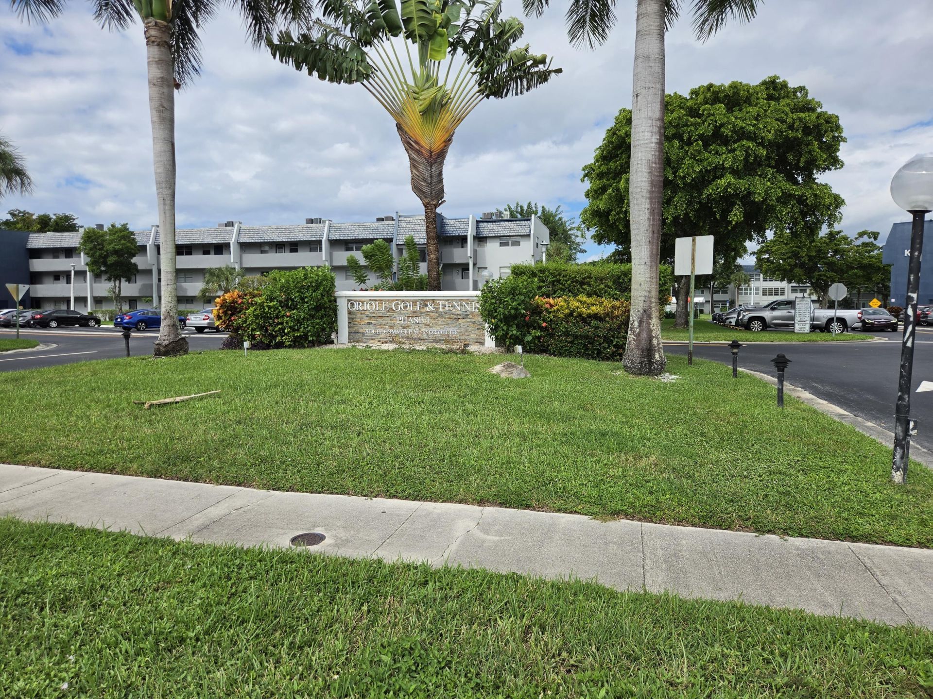 7797 Golf Cir Drive, Unit 303, Margate, FL 33063 Photo