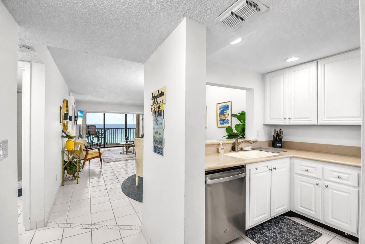 10152 S Ocean Drive, Unit 718B, Jensen Beach, FL 34957 Photo
