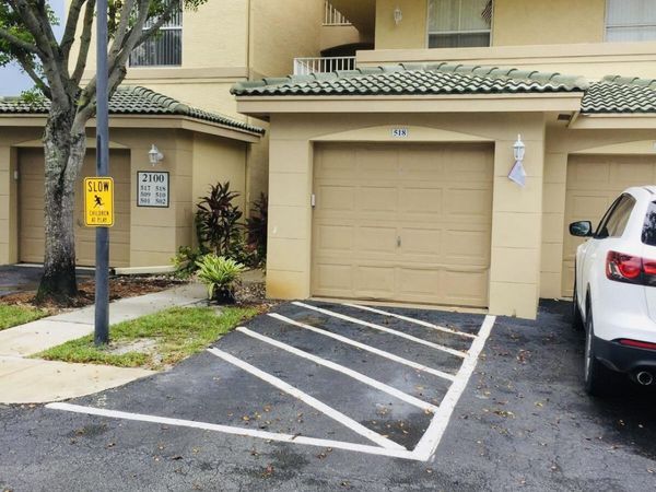2100 Greenview Shores Boulevard, Unit 518, Wellington, FL 33414