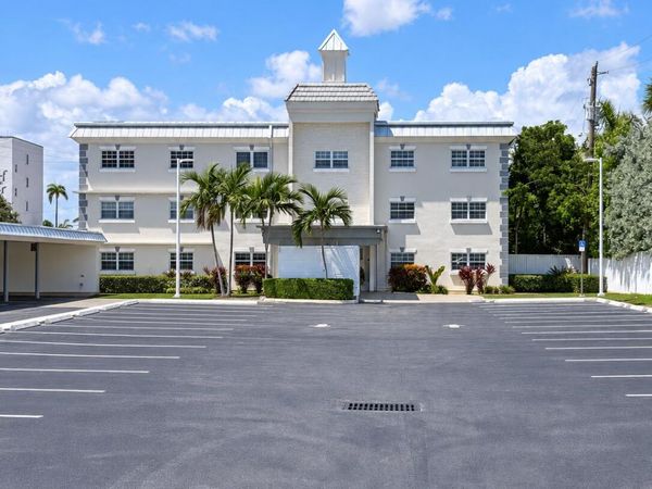 1439 S OCEAN, Unit 209, Lauderdale-By-The-Sea, FL 33062