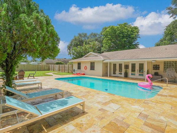 166 Old Country Road S, Wellington, FL 33414
