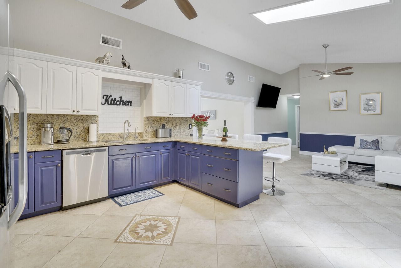 166 Old Country Road S, Wellington, FL 33414 Photo