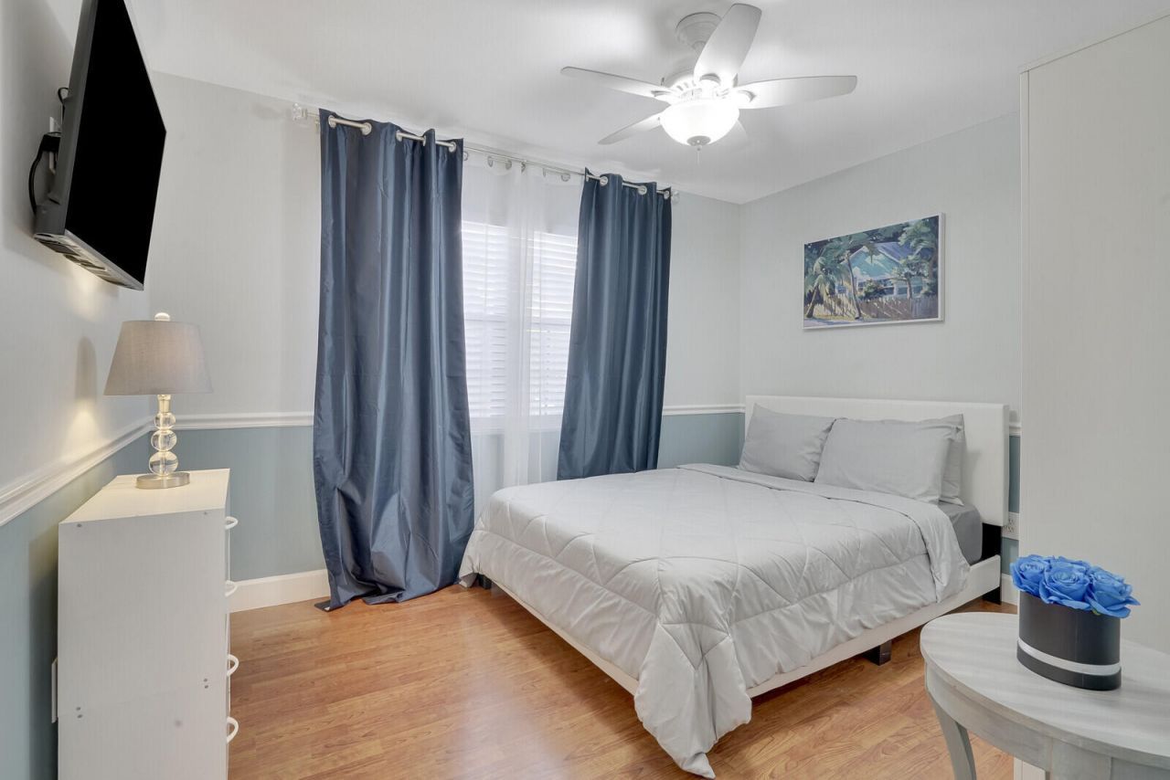 166 Old Country Road S, Wellington, FL 33414 Photo
