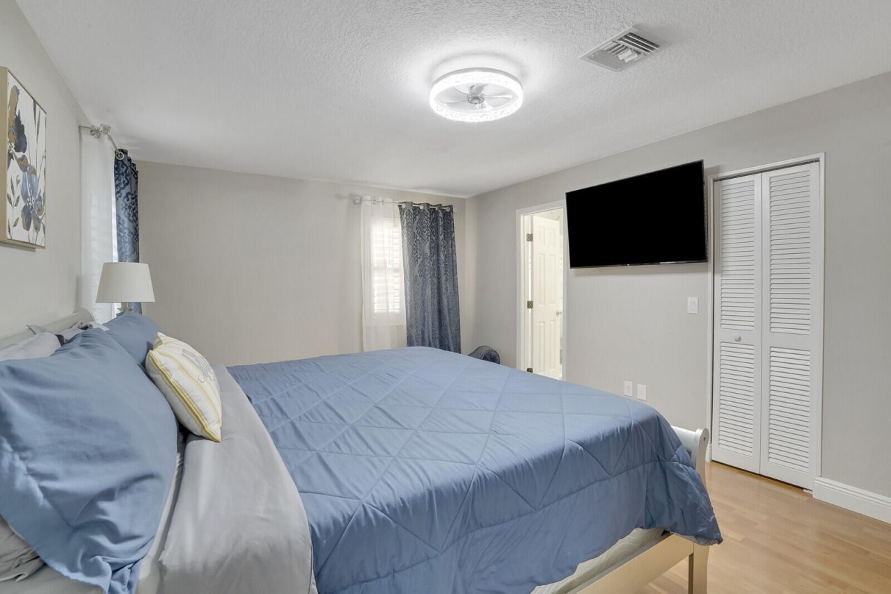 166 Old Country Road S, Wellington, FL 33414 Photo