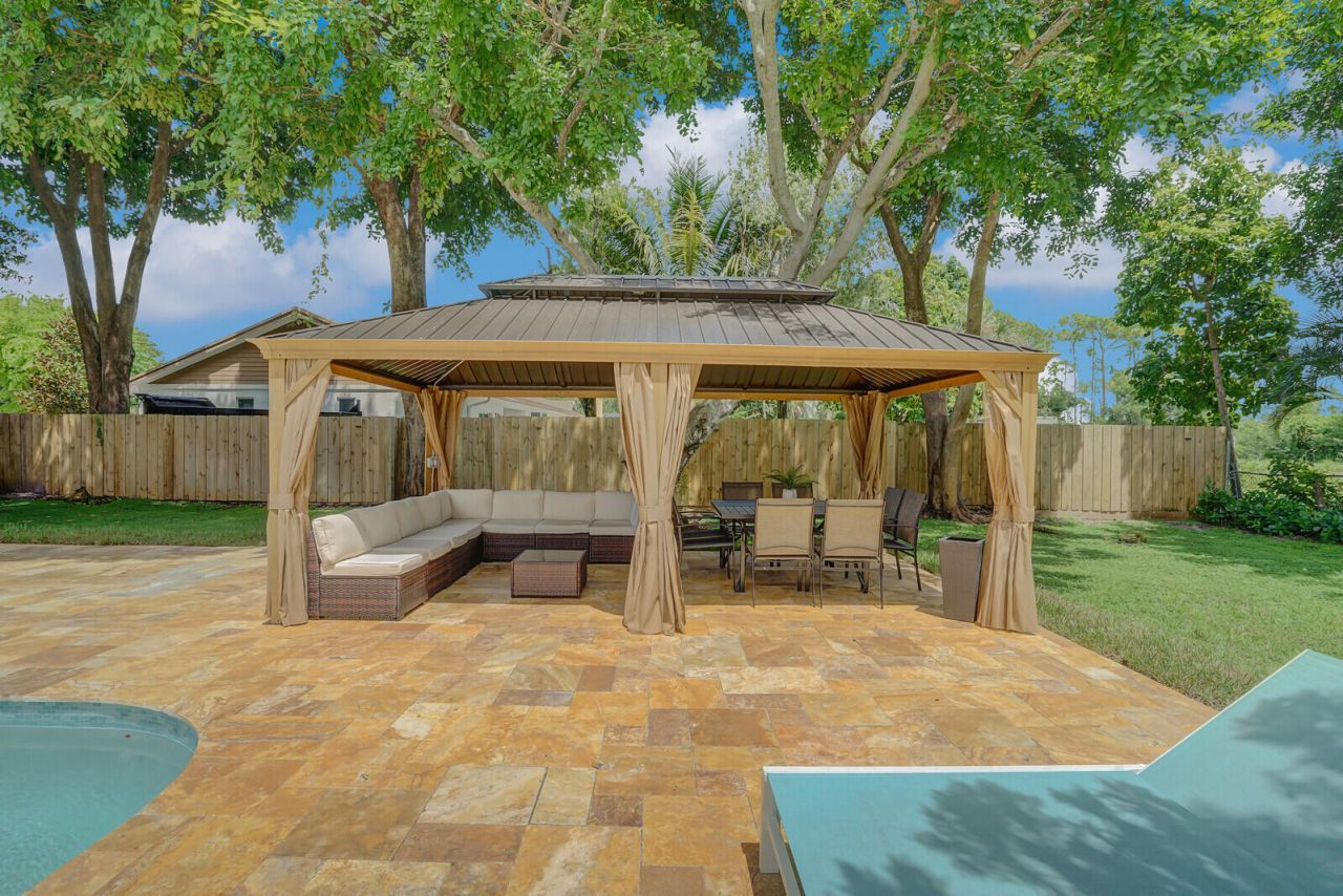 166 Old Country Road S, Wellington, FL 33414 Photo