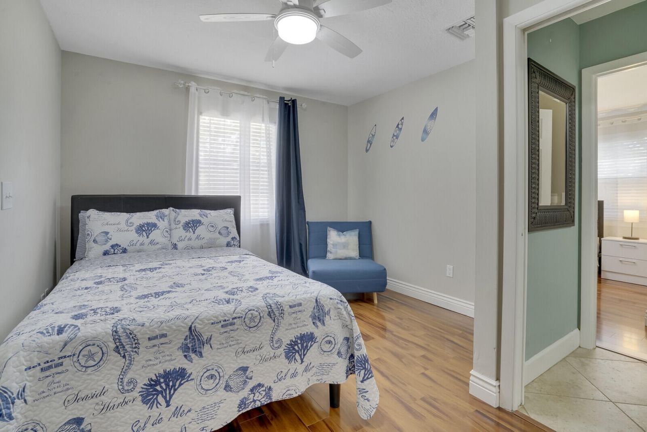 166 Old Country Road S, Wellington, FL 33414 Photo