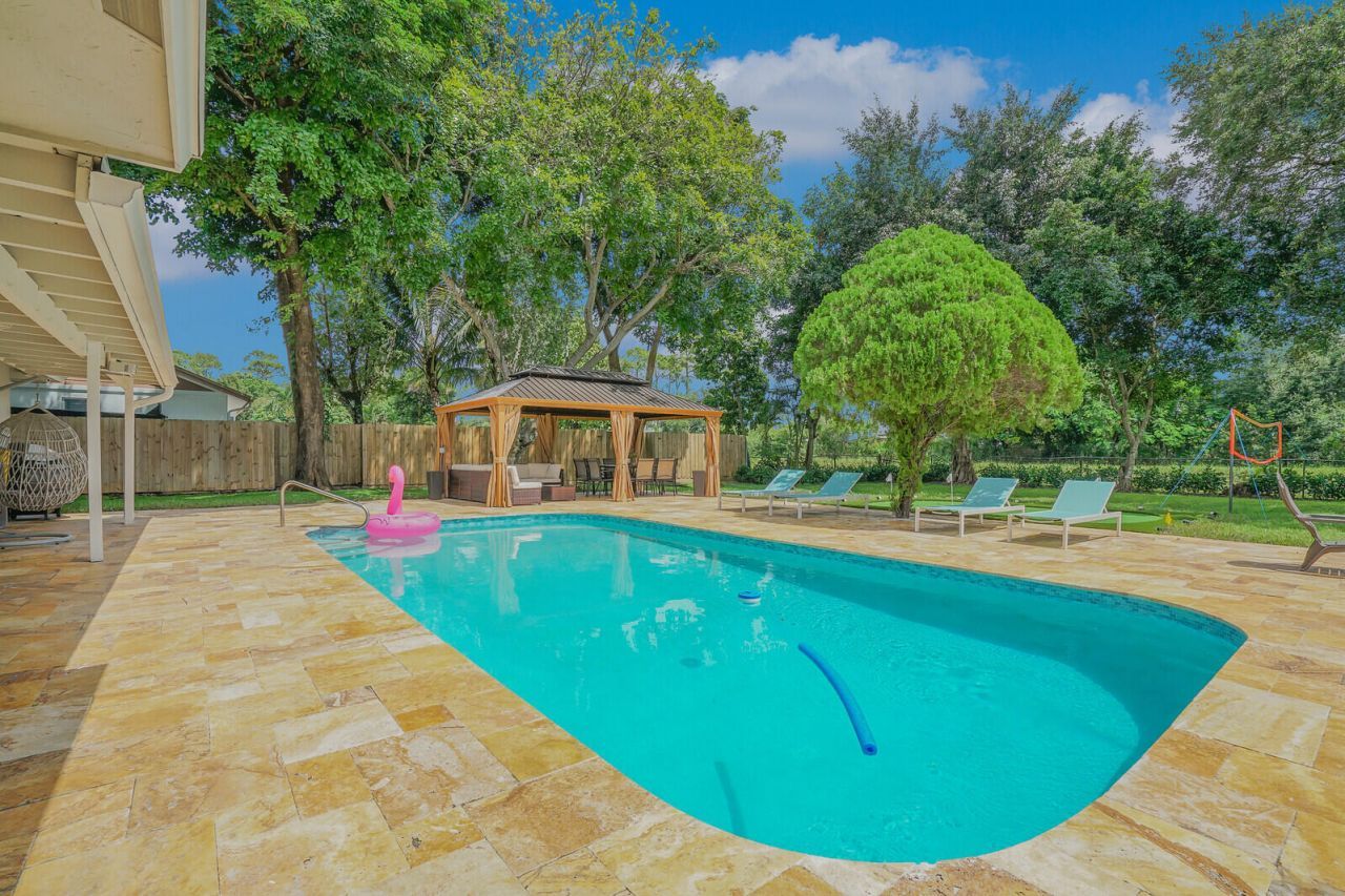 166 Old Country Road S, Wellington, FL 33414 Photo