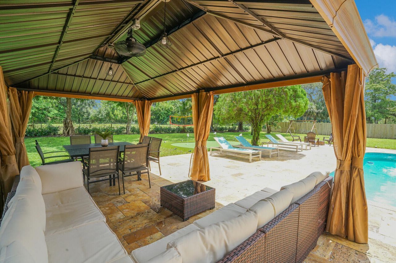 166 Old Country Road S, Wellington, FL 33414 Photo