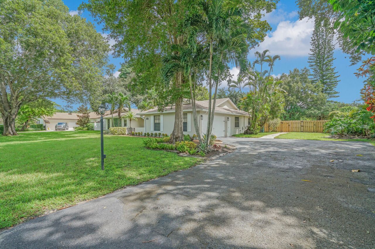 166 Old Country Road S, Wellington, FL 33414 Photo